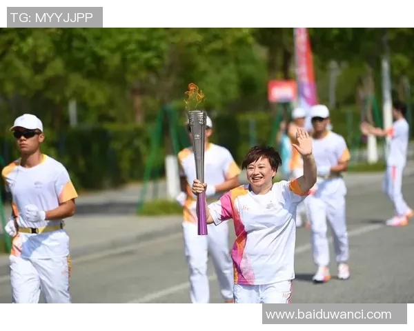 亚运会火炬接力开启,中国运动员担任首棒火炬手 亚运会火炬接力开启,中国运动员担任首棒火炬手