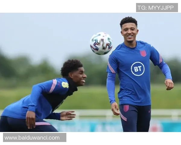 英超球队在年轻球员培养与使用中的策略探索与实践分析 英超球队在年轻球员培养与使用中的策略探索与实践分析